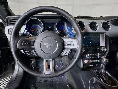 Used 2017 Ford Mustang Premium RWD image 15