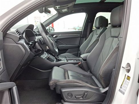 Used 2022 Audi Q3 2.0T Premium Plus w/ Premium Plus Package image 13