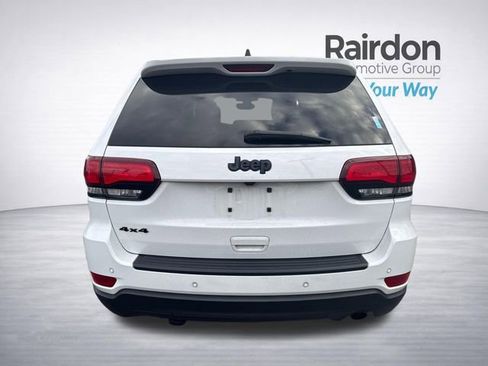 Used 2019 Jeep Grand Cherokee Laredo AWD/4WD image 36