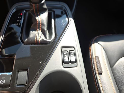 Certified 2024 Subaru Crosstrek 2.5i Limited w/ Crosstrek Mirror Package image 21