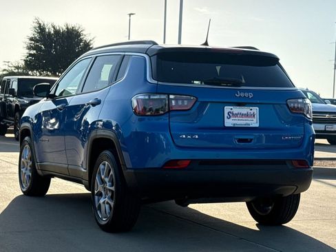 Used 2025 Jeep Compass Limited AWD/4WD image 6