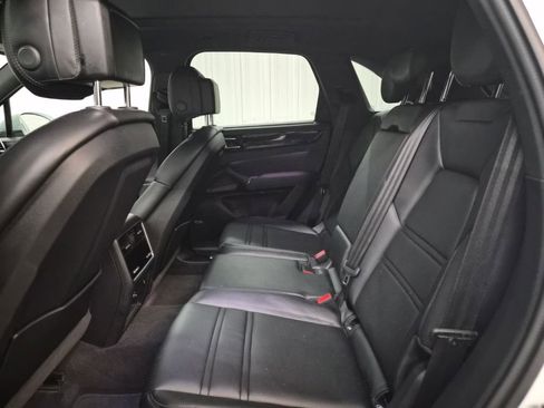 Used 2022 Porsche Cayenne S image 18