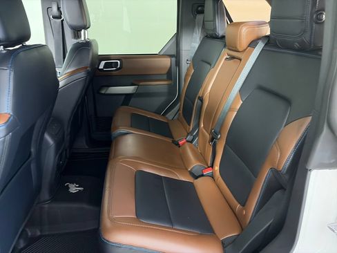 Certified 2022 Ford Bronco Outer Banks AWD/4WD image 13