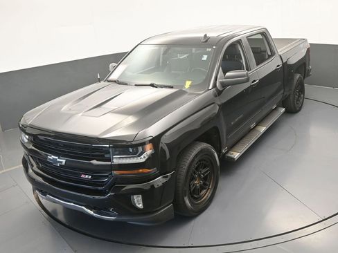 Used 2018 Chevrolet Silverado 1500 LT w/ All Star Edition AWD/4WD image 40
