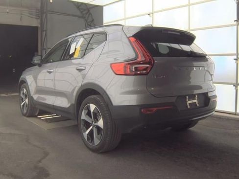 Used 2026 Volvo XC40 B5 Plus AWD/4WD image 3