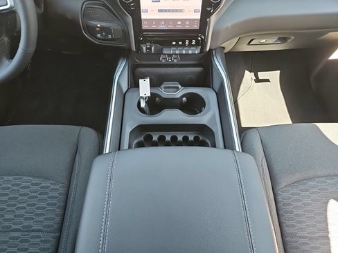 New 2026 RAM 2500 Big Horn AWD/4WD image 30