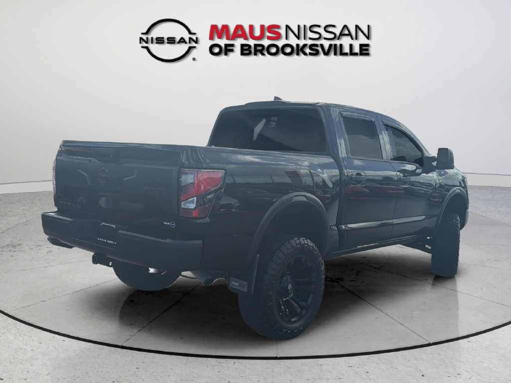 Used 2024 Nissan Titan PRO-4X w/ Pro-4x Convenience Package AWD/4WD image 10