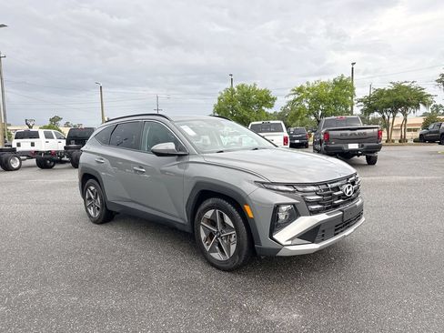 Used 2025 Hyundai Tucson SEL FWD image 1