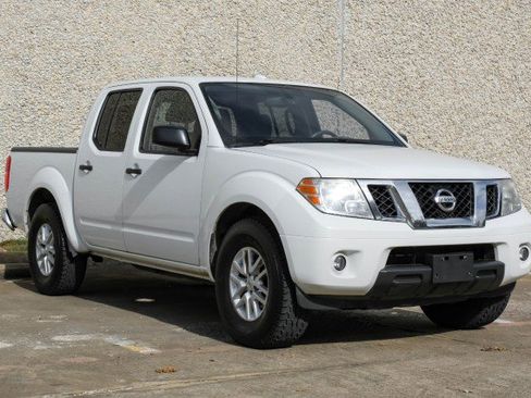 Used 2018 Nissan Frontier SV w/ Value Truck Package image 8