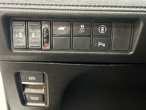 Used 2022 Honda Odyssey Elite image 10