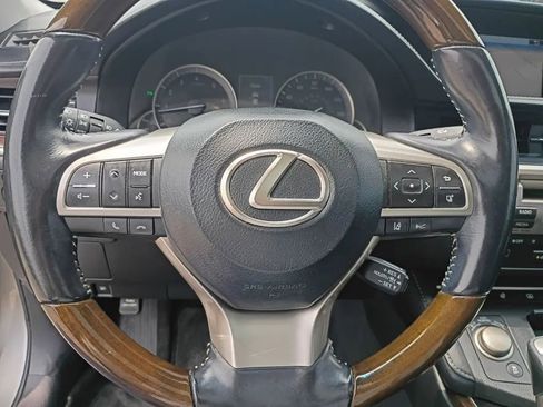 Used 2016 Lexus ES 350 w/ Luxury Package w/Wood Trim FWD image 16