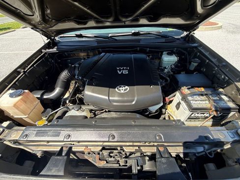 Used 2011 Toyota Tacoma 4x4 Double Cab w/ TRD Off-Road Pkg w/JBL Audio image 26