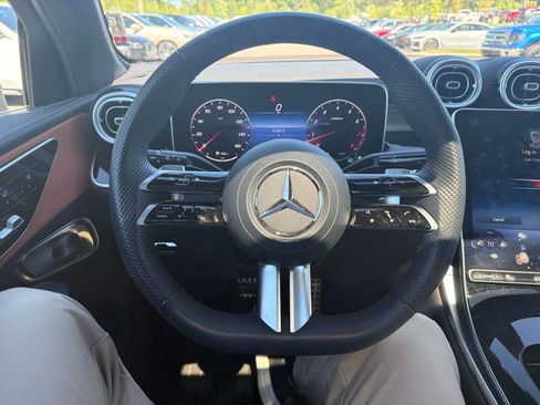 Used 2023 Mercedes-Benz GLC 300 4MATIC image 16