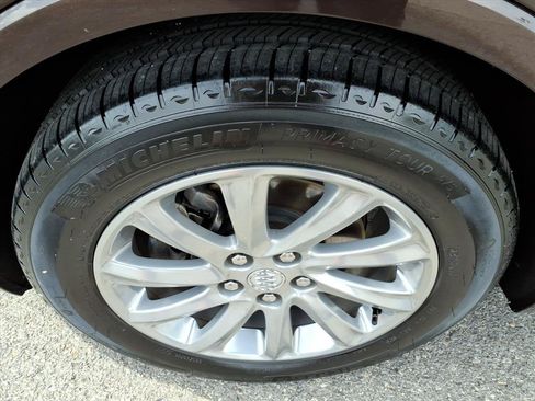 Used 2020 Buick Envision Essence FWD image 9