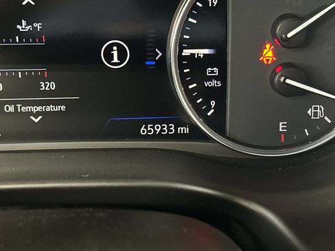 Used 2024 Buick Enclave Premium FWD image 27