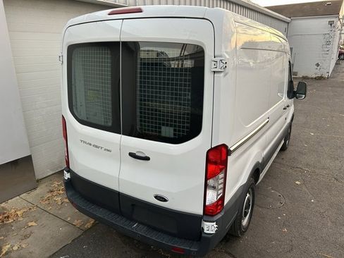 Used 2015 Ford Transit 250 130 Medium Roof image 5