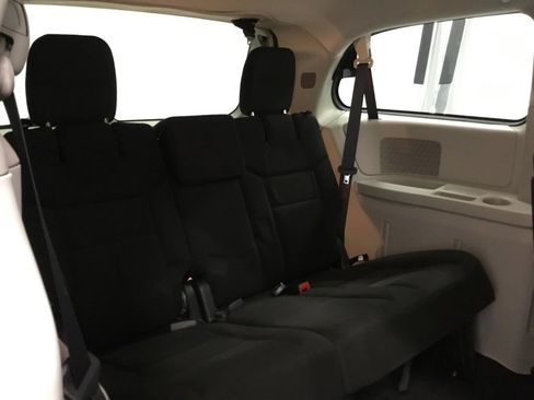 Used 2015 Dodge Grand Caravan SXT FWD image 18