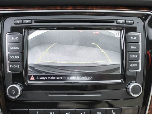 Used 2013 Volkswagen Passat TDI SEL Premium FWD image 10