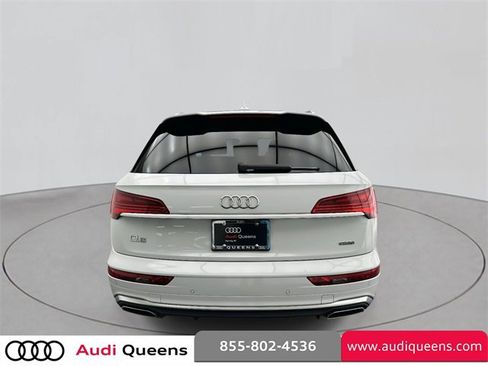Certified 2023 Audi Q5 2.0T Premium w/ Convenience Package image 3