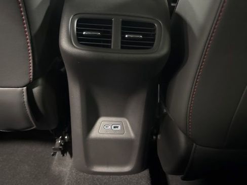 Used 2022 Buick Envision Essence w/ Sport Touring Package image 32