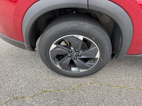 Used 2025 Nissan Rogue SV FWD image 17