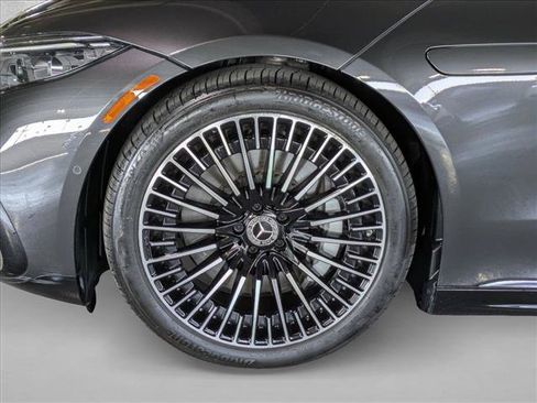 Certified 2022 Mercedes-Benz EQS 580 4MATIC Sedan image 26