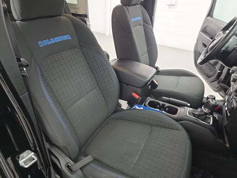 Used 2021 Jeep Wrangler Unlimited Islander image 10