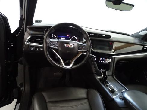 Certified 2023 Cadillac XT6 Premium Luxury w/ Platinum Package AWD/4WD image 5