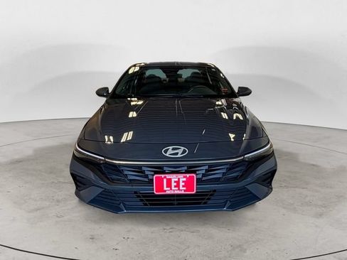 Used 2024 Hyundai Elantra SEL FWD image 9