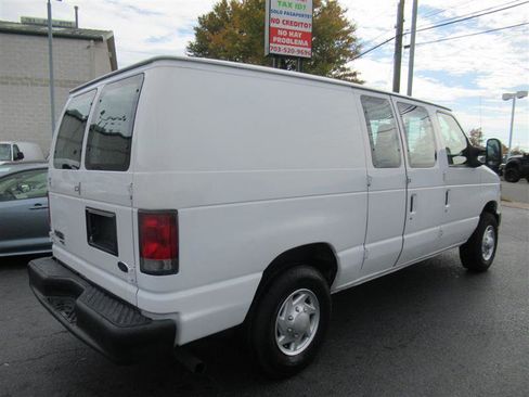 Used 2011 Ford E-250 and Econoline 250 w/ Insulation Pkg image 4