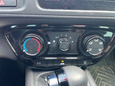 Used 2020 Honda HR-V LX image 13