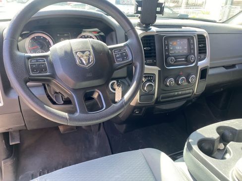 Used 2019 RAM 1500 Classic SLT RWD image 10