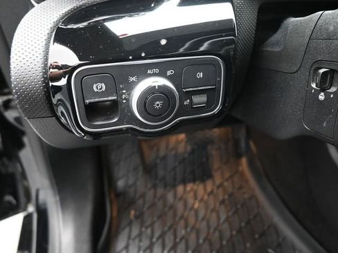 Used 2023 Mercedes-Benz CLA 250 4MATIC image 20