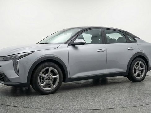 Used 2025 Kia K4 LXS image 3