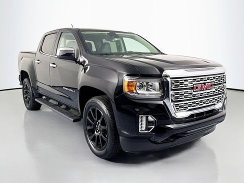 Used 2022 GMC Canyon Denali w/ Denali Black Edition Package image 3
