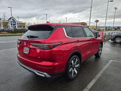 New 2025 Mitsubishi Outlander SE