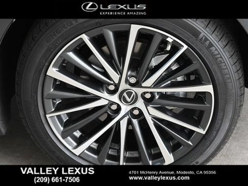 Certified 2025 Lexus ES 300h w/ Premium Package FWD image 23