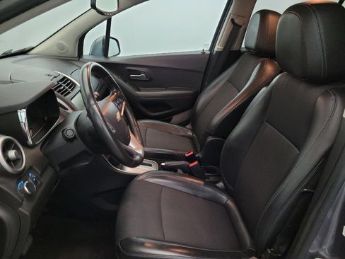 Used 2015 Chevrolet Trax LT w/ LT Plus Package FWD image 17