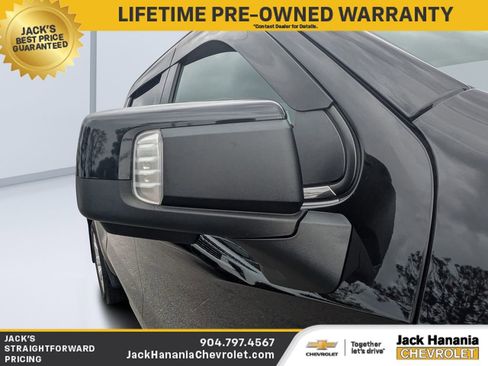 Used 2022 Chevrolet Silverado 1500 High Country w/ Technology Package image 11