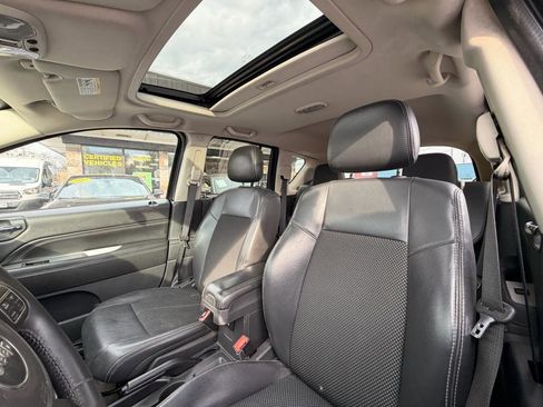 Used 2014 Jeep Compass Latitude w/ Sun/Sound Group image 15