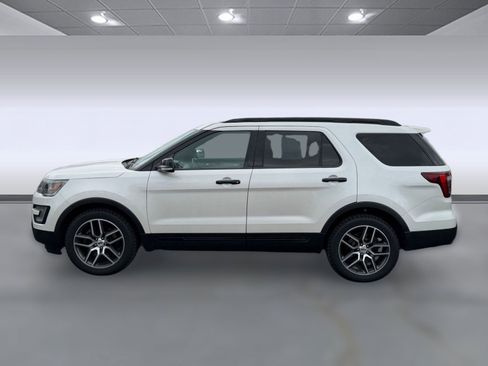 Used 2017 Ford Explorer Sport image 2