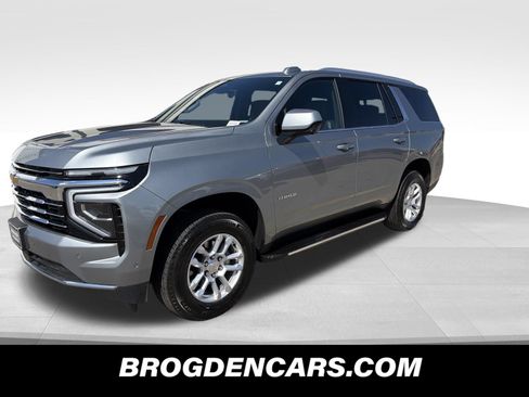Used 2025 Chevrolet Tahoe LT AWD/4WD image 4
