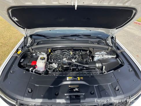 Used 2024 Jeep Grand Cherokee Limited w/ Luxury Tech Group II image 33