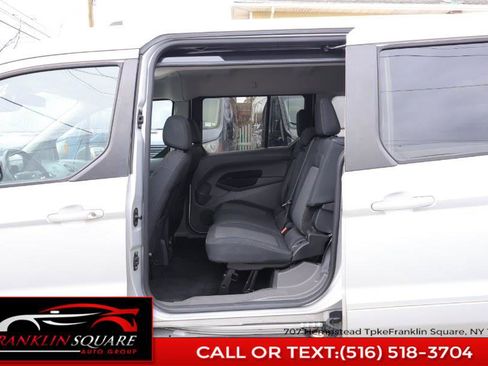 Used 2019 Ford Transit Connect XLT image 17
