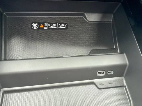 New 2026 Chevrolet Suburban High Country RWD image 29