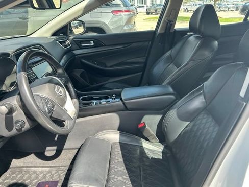 Used 2023 Nissan Maxima Platinum w/ Sport Mat Group FWD image 34