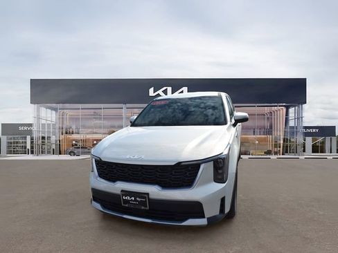 New 2026 Kia Sorento LX FWD image 8
