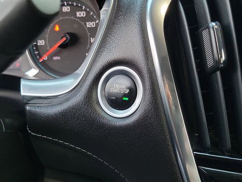 Used 2021 Chevrolet Traverse High Country image 15