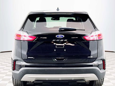 Used 2022 Ford Edge SEL w/ Convenience Package image 12
