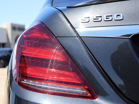 Used 2019 Mercedes-Benz S 560 Sedan w/ AMG Line Exterior image 13